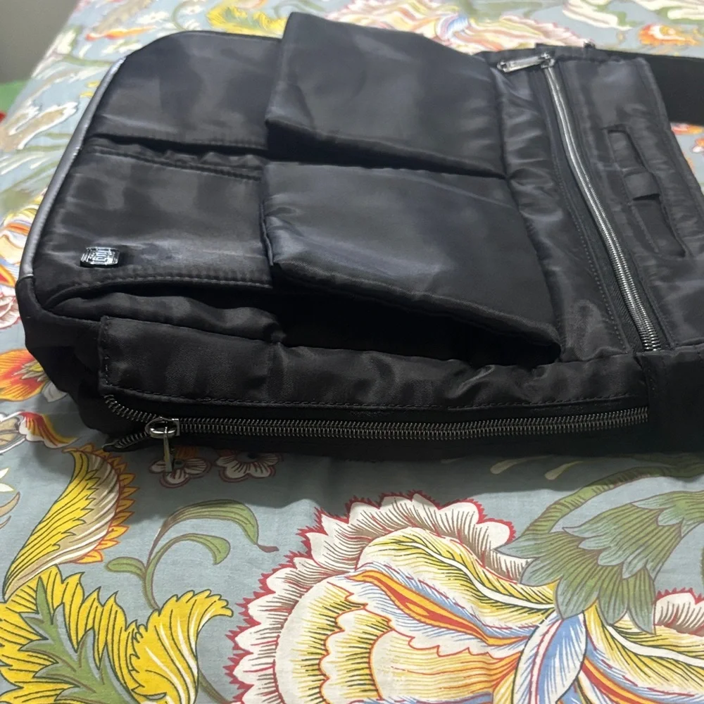 Lug Happy Camper Black Crossbody Bag - Picture 3 of 10